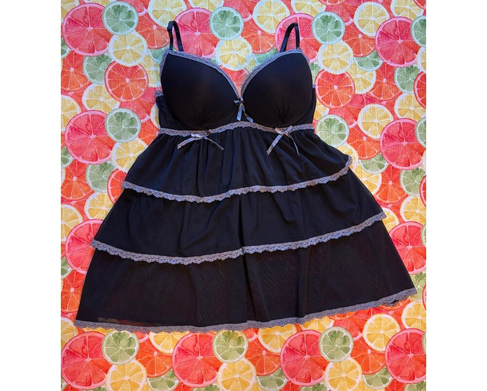 Charlotte Russe Vintage Babydoll Top Size 36C